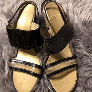 Charles Jourdan bis black patent leather shoes